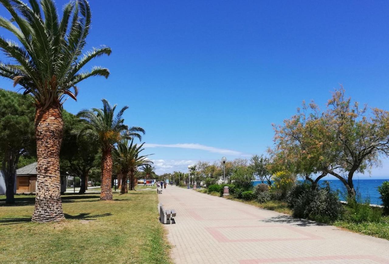 ארגלס-סור-מר Les Lavandines -Coquette Maison De Vacances - 400 M De La Plage - Grande Terrasse - 2 Chambres - 2 Salles De Bain - Tout Confort מראה חיצוני תמונה